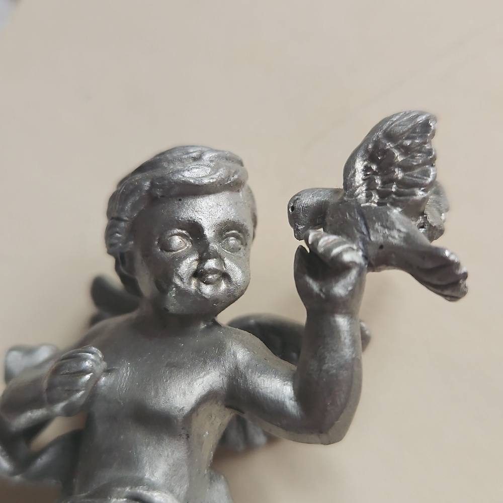 Vintage Pewter Cherub Angel Holding A Dove Figure. - Picture 12 of 12